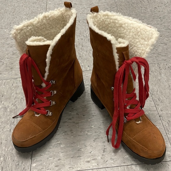 JustFab Shoes - NWOT Just Fab Size 7 Womens Tan Brown Red Lace Up Boots with Heel Lining Comfort
